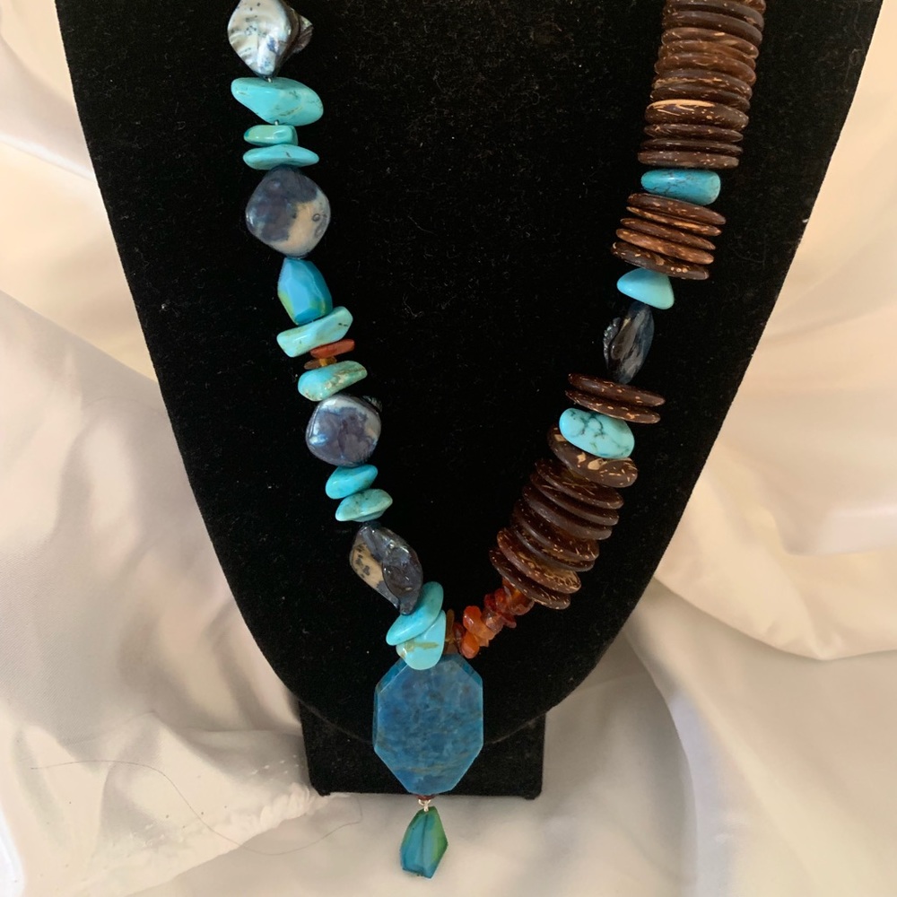 Natural stone necklace